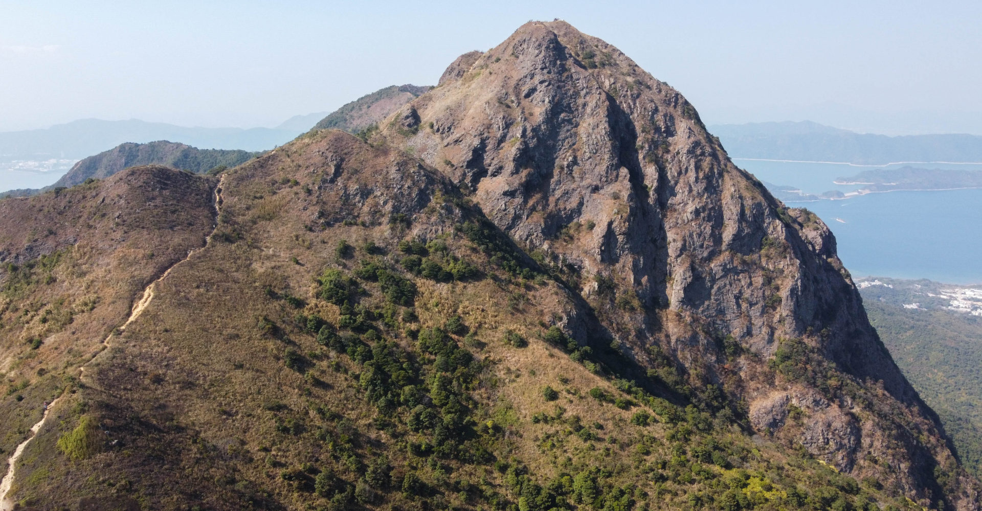 航拍 馬鞍山與三角石河 新傳網